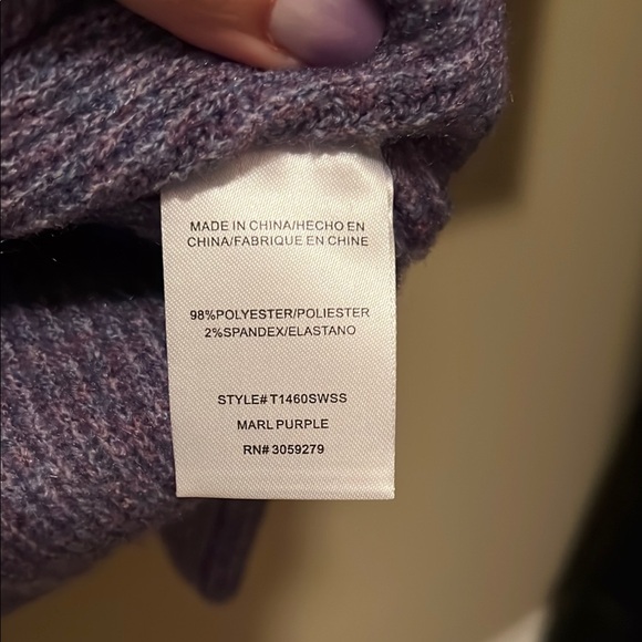 Thread & Supply Purple V-Neck Sweater Relaxed Fit Never Worn - Picture 4 of 5